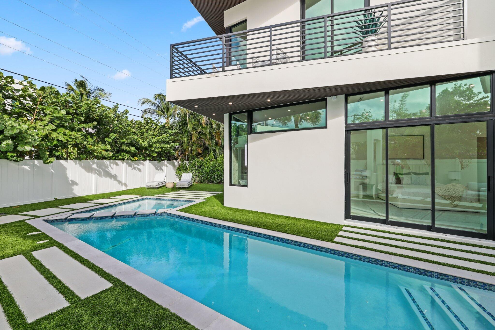 KINGS COURT - Residential