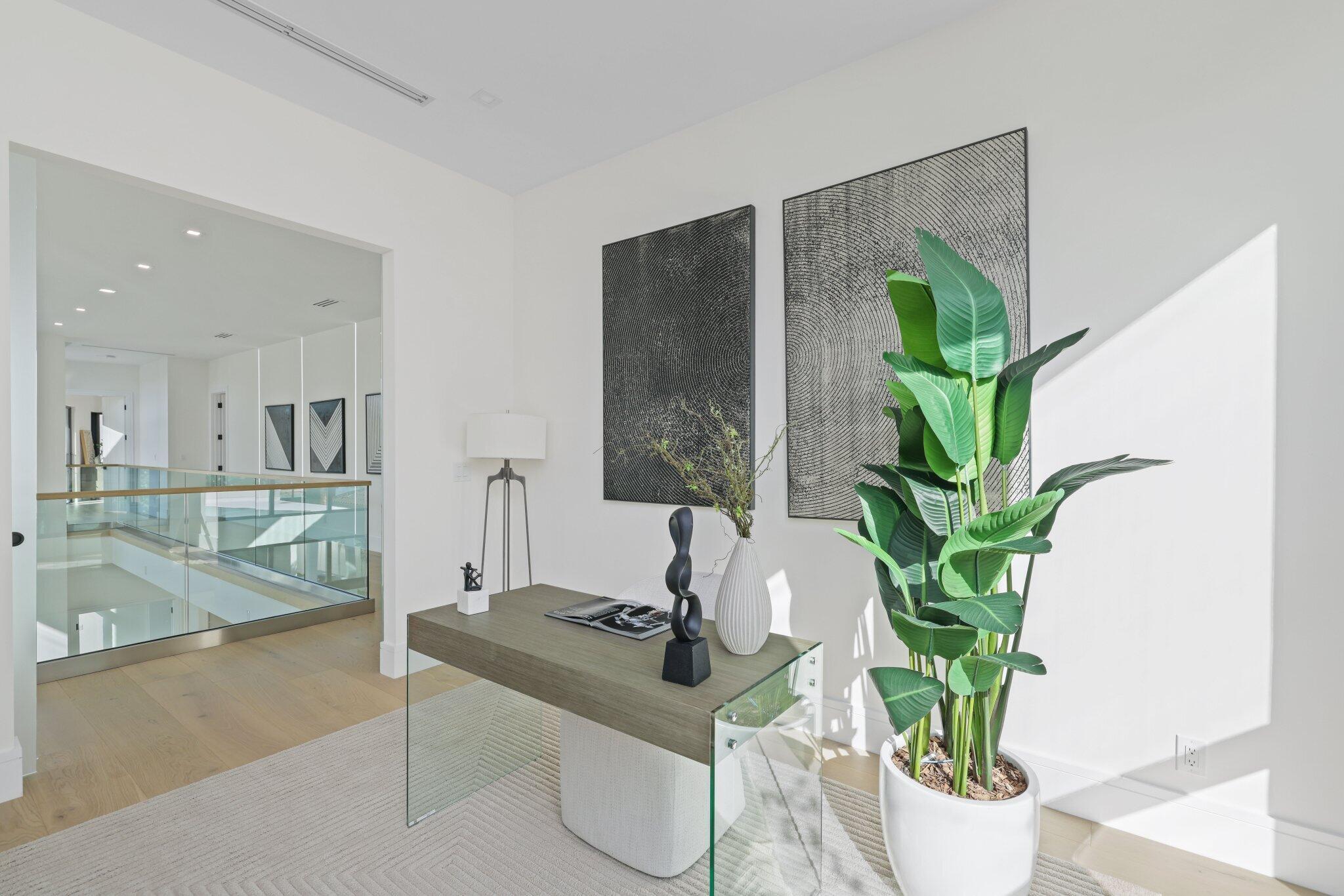 KINGS COURT - Residential