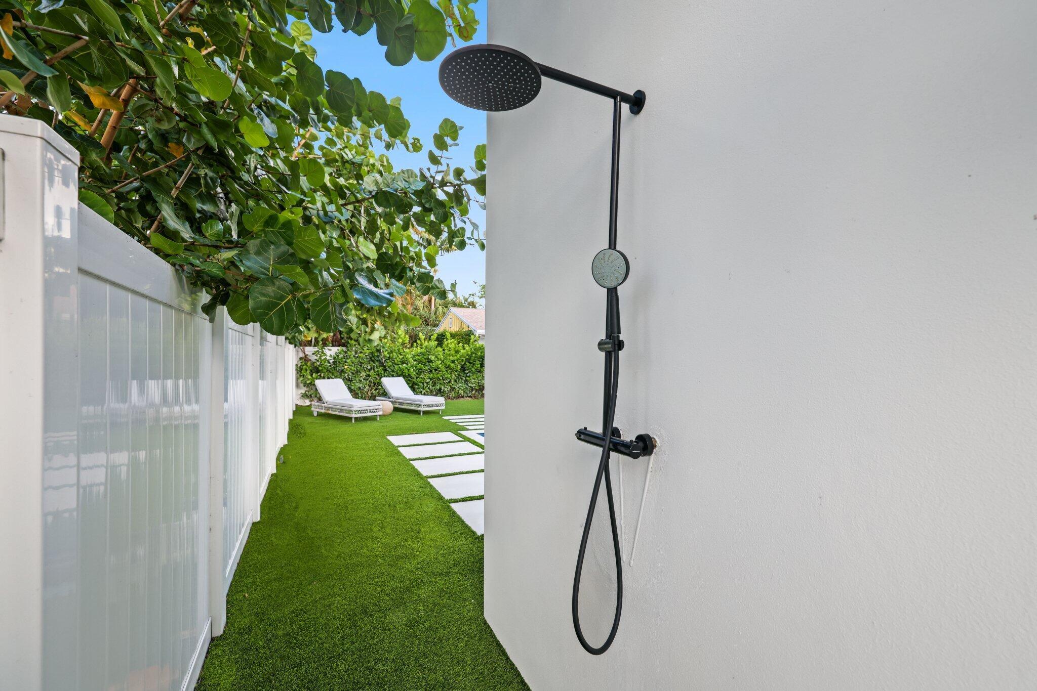 KINGS COURT - Residential