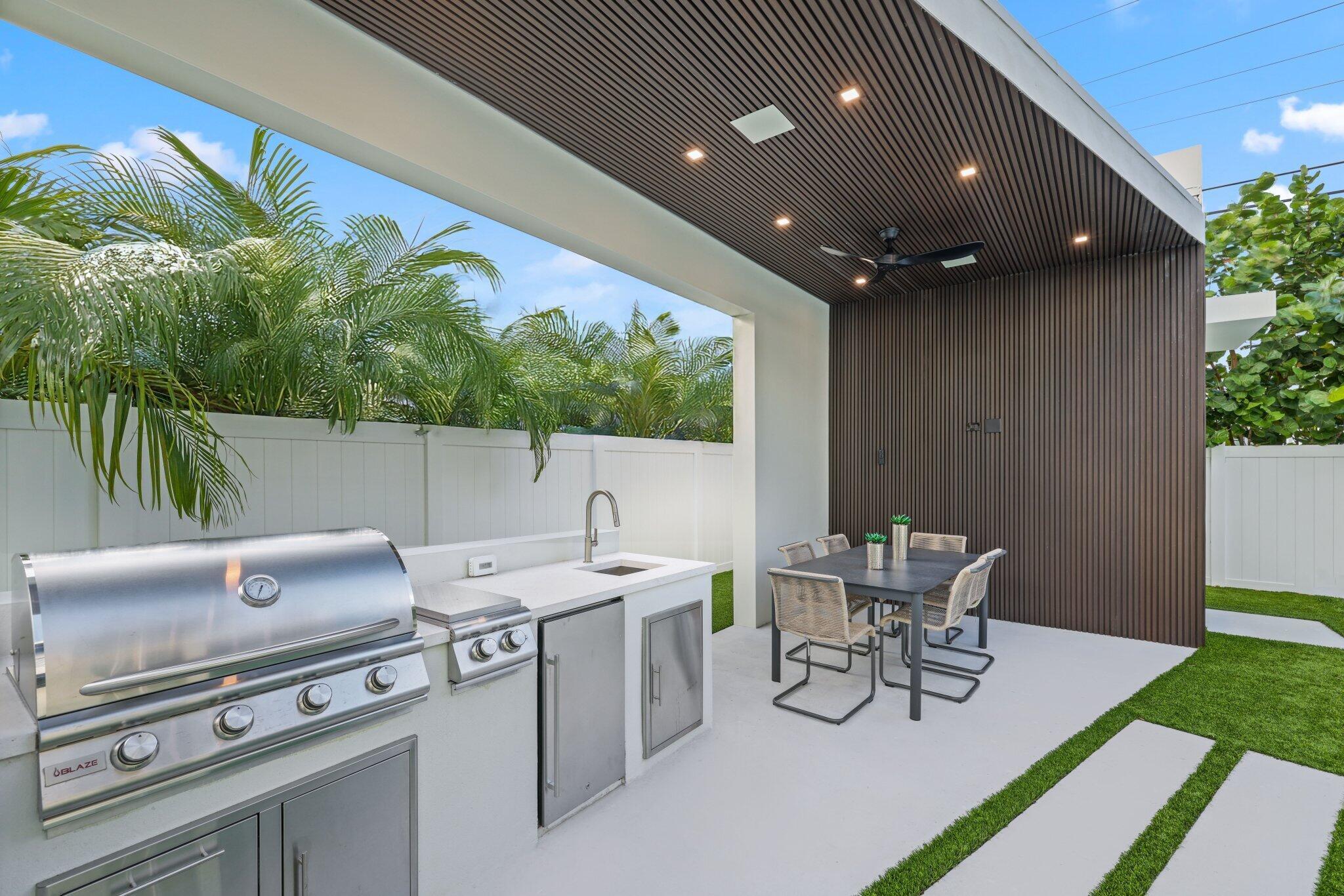 KINGS COURT - Residential