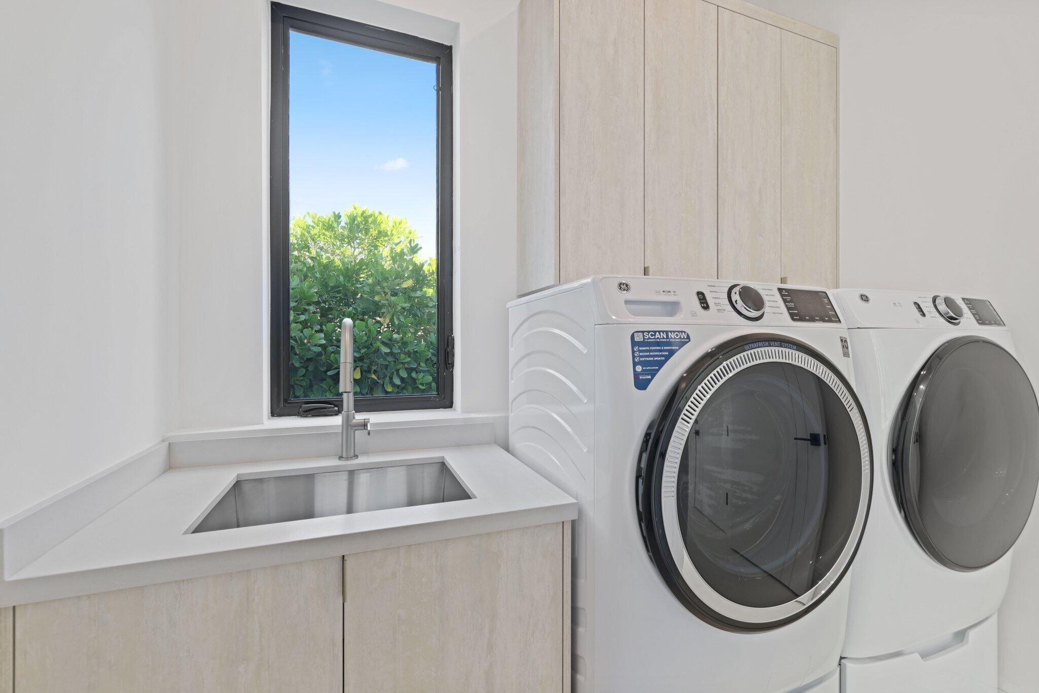 KINGS COURT - Residential