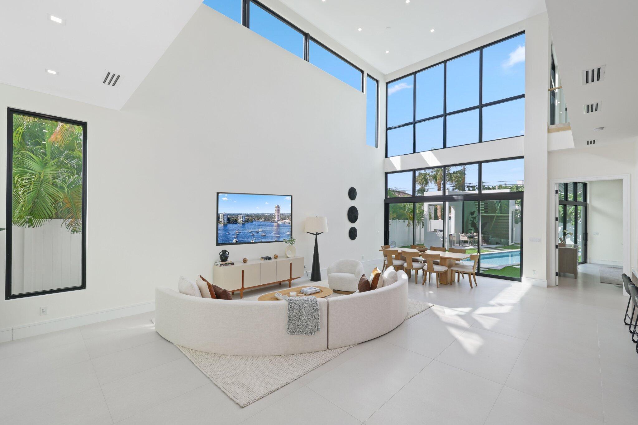 KINGS COURT - Residential