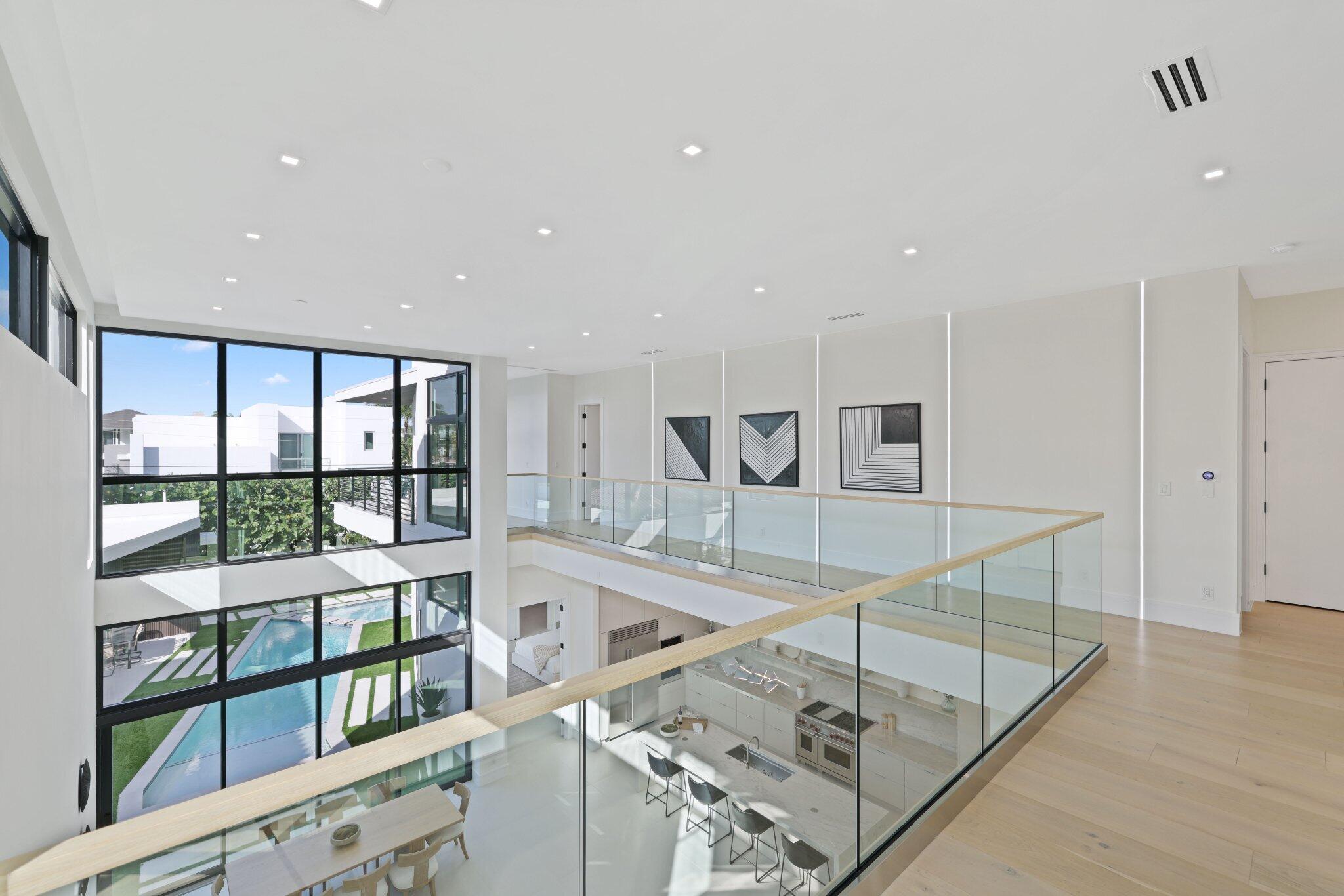 KINGS COURT - Residential