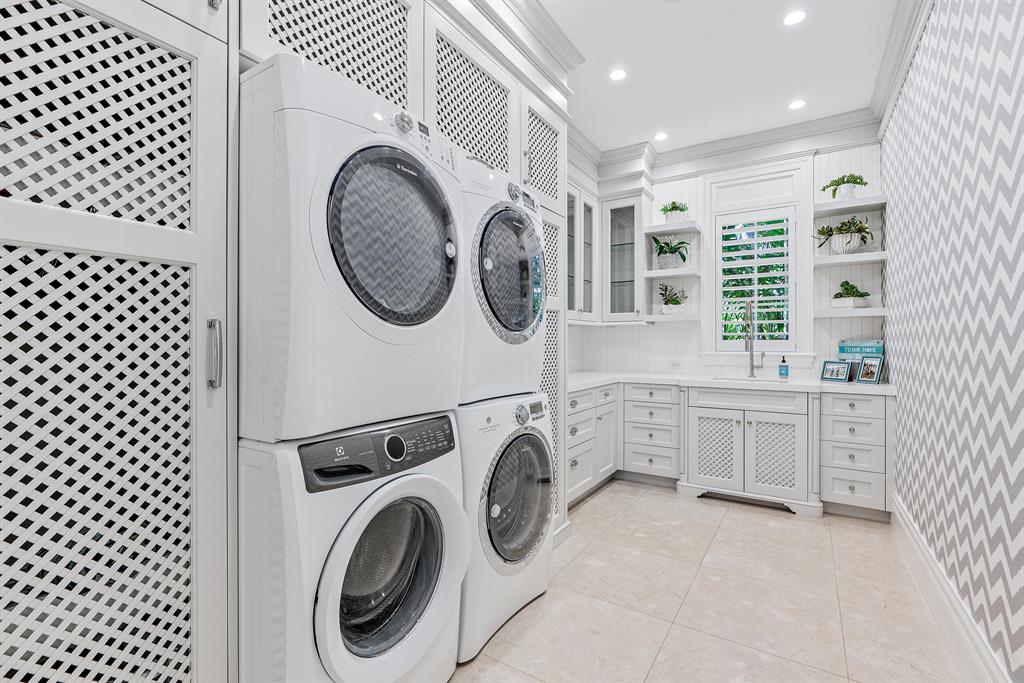 Admirals Cove - Residential