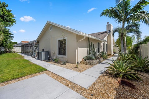 Tiny photo for 1991 Lynton Circle, Wellington, FL 33414 (MLS # B26080575)