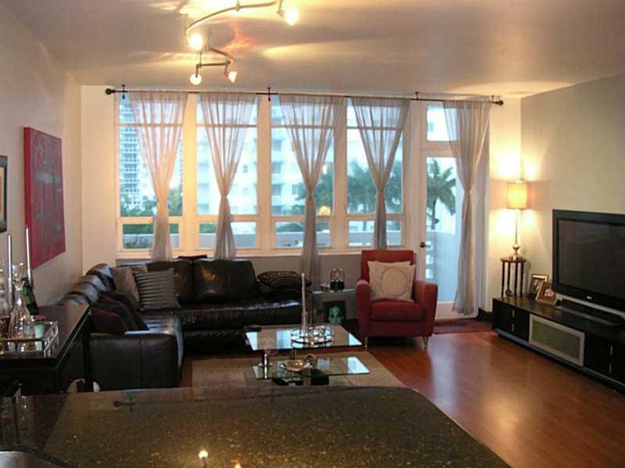 Excellent location in a cul de sac.  Gorgeous unit, with bay view.  Lots of storage space.  Modern and well equipped European kitchen with granite counter tops.  Pets allowed up to 40 lbs.  Rent includes air conditioning, basic cable, water, extermination  and garbage collection.  1 assigned covered parking space and plenty of guest parking.  Beautifully recently remodeled common areas that include pool by the bay, tennis, club house at the top floor and new gym by the pool.