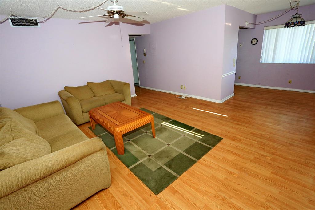 REGAL PALMS REGENT CONDO - Residential