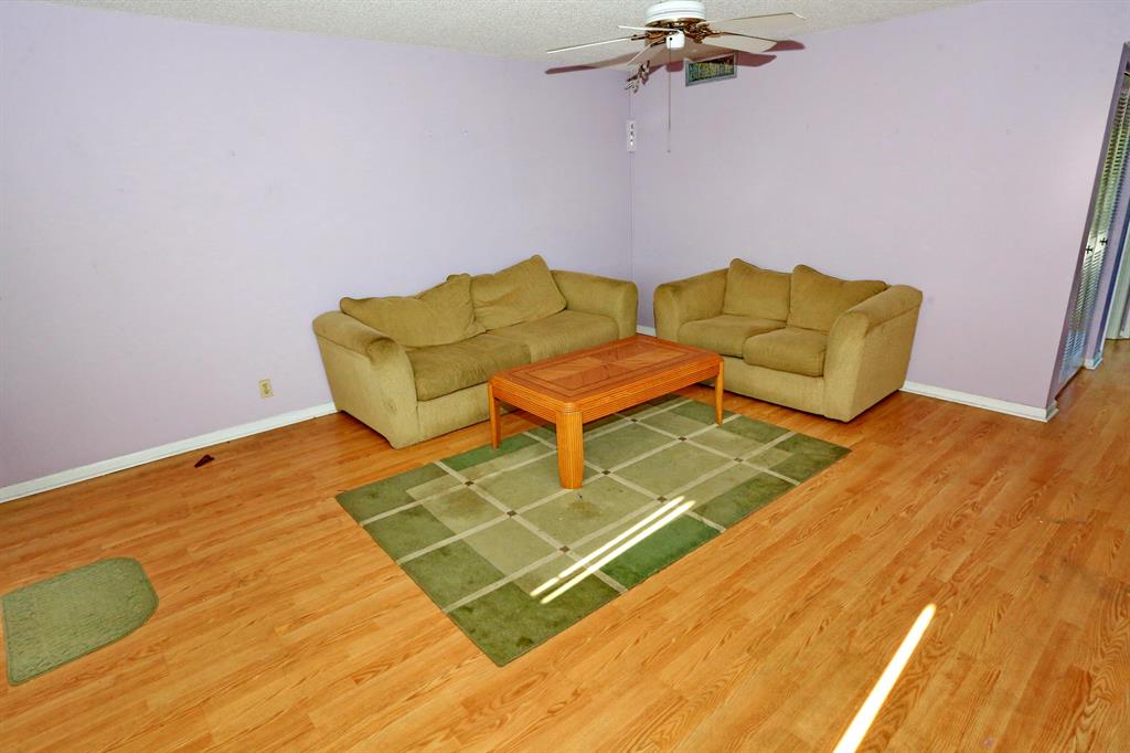 REGAL PALMS REGENT CONDO - Residential