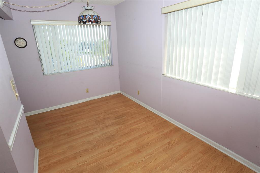 REGAL PALMS REGENT CONDO - Residential