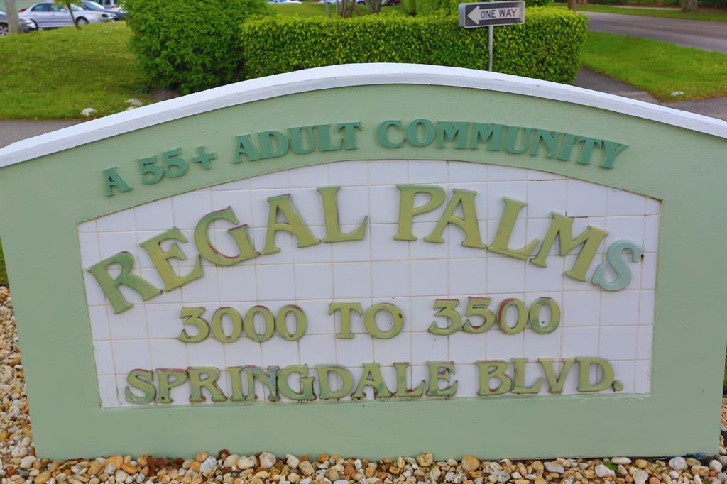 REGAL PALMS REGENT CONDO - Residential