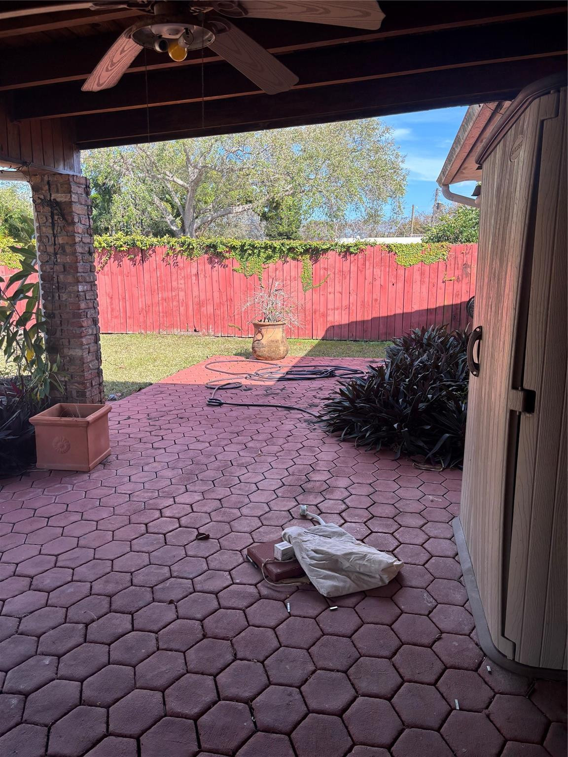 Palace Marvelous Homes - Residential