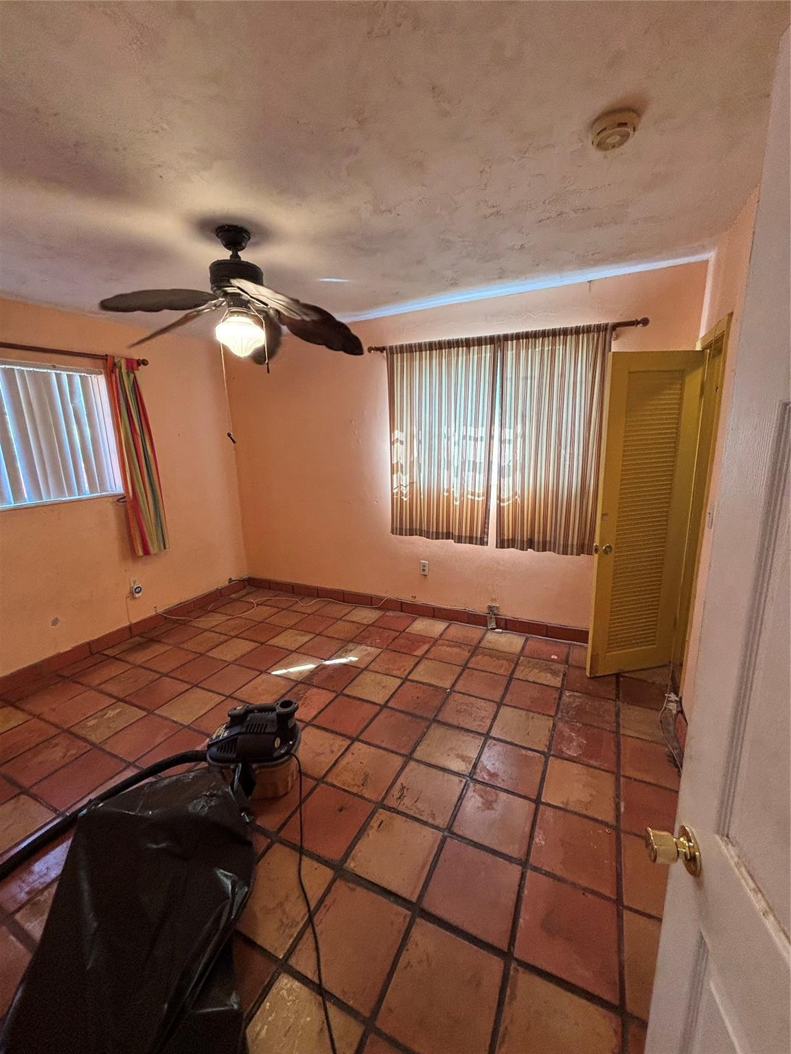 Palace Marvelous Homes - Residential