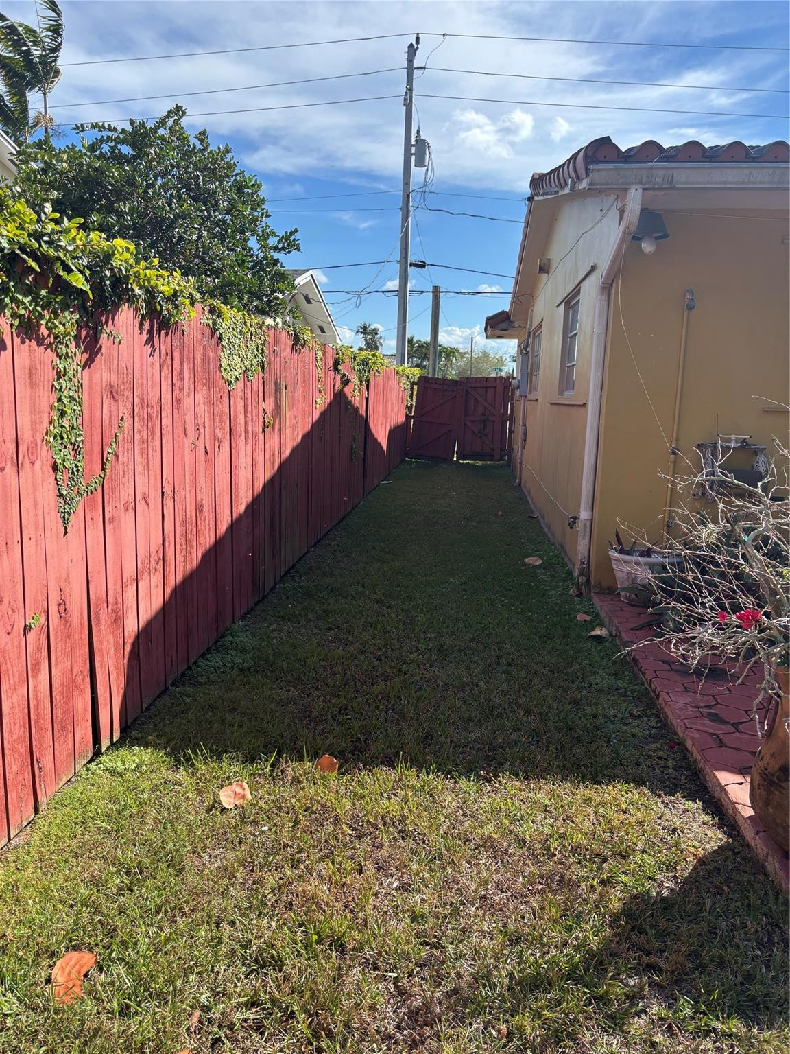 Palace Marvelous Homes - Residential