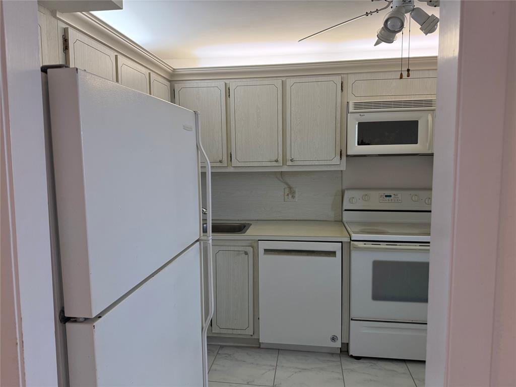 Hillsboro Cove - Residential