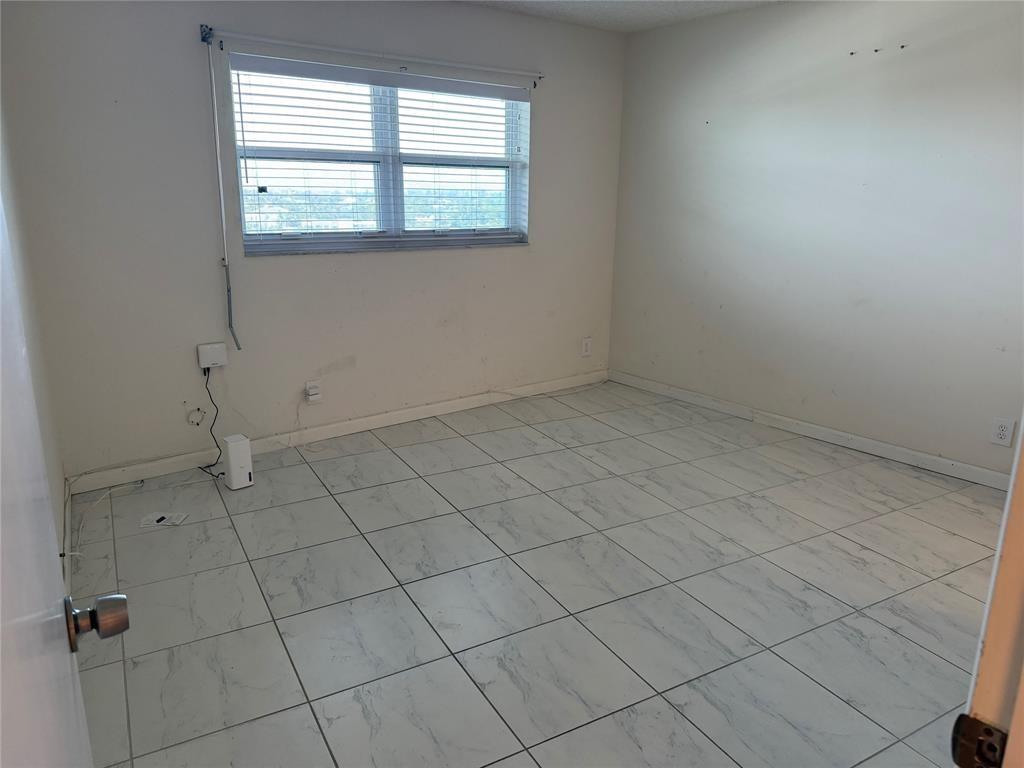 Hillsboro Cove - Residential