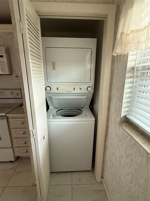 Hillsboro Cove - Residential