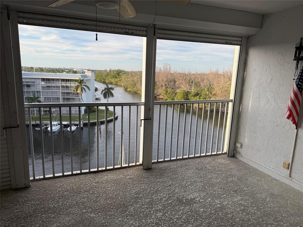 Hillsboro Cove - Residential