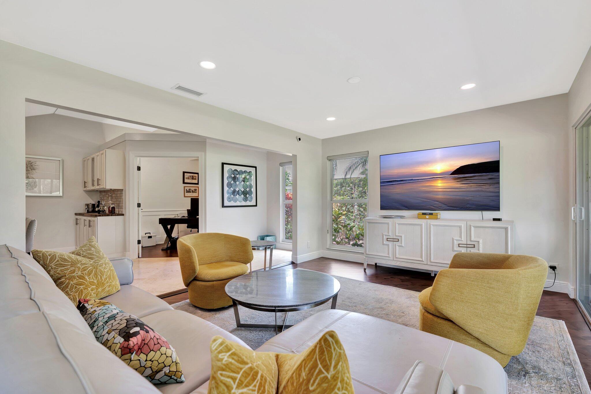 EASTPOINTE COUNTRY CLUB 3 - Residential Lease