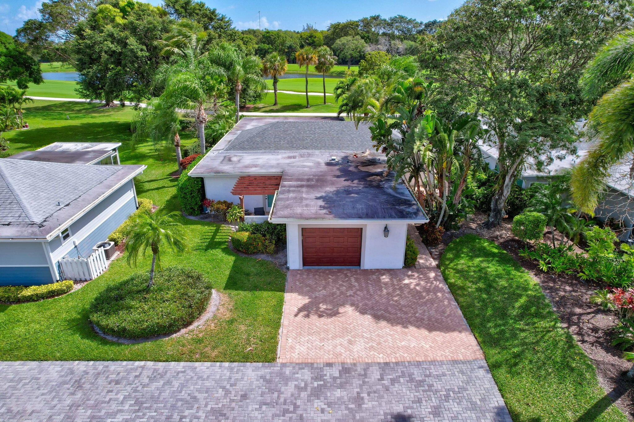 EASTPOINTE COUNTRY CLUB 3 - Residential Lease