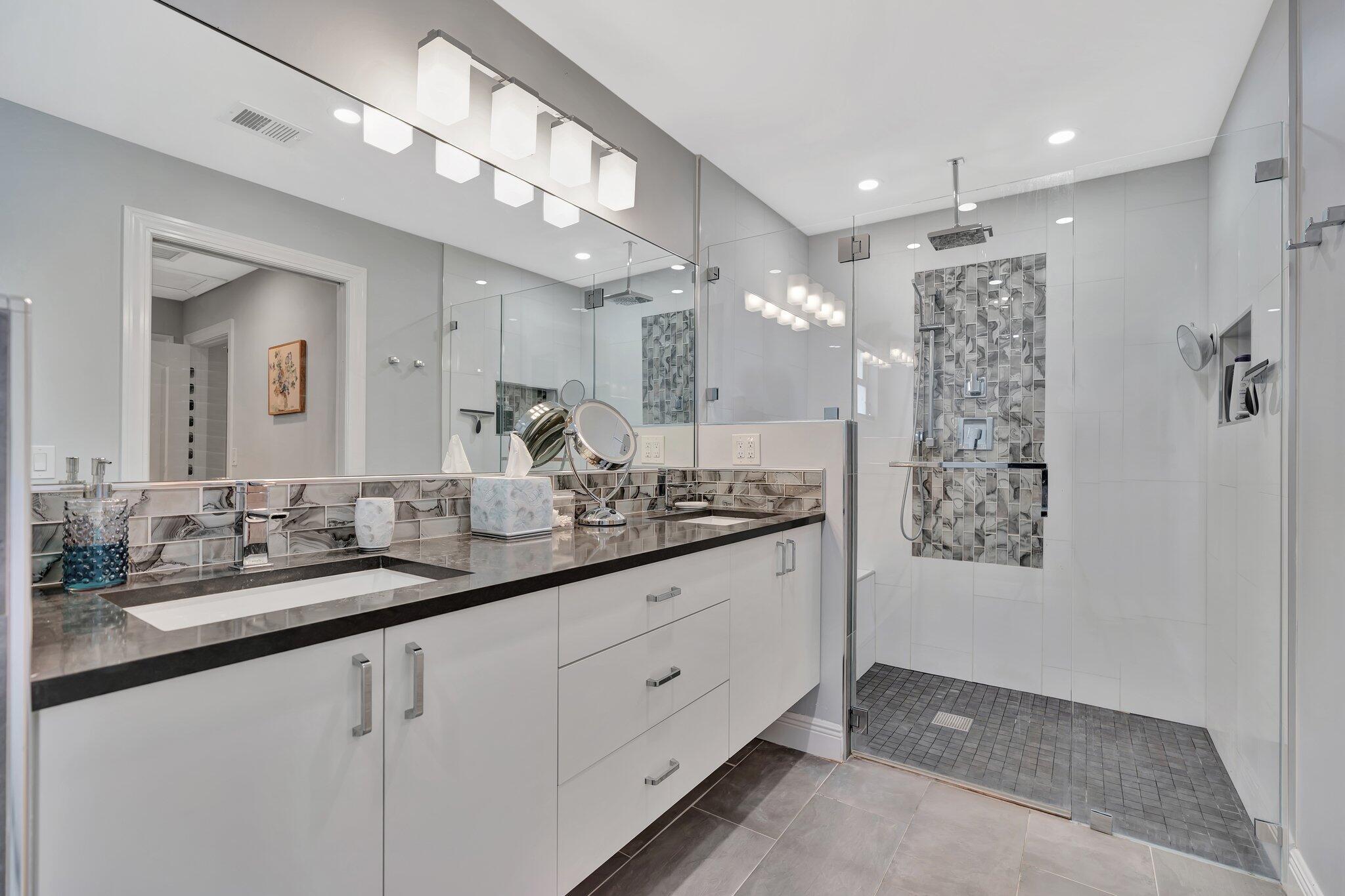 EASTPOINTE COUNTRY CLUB 3 - Residential Lease