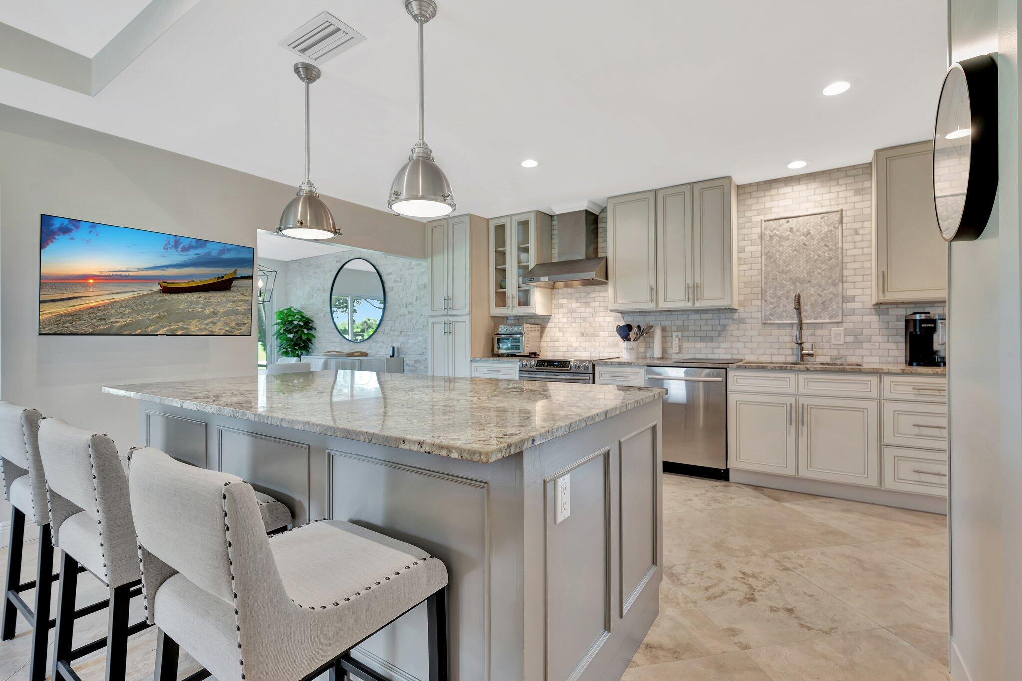 EASTPOINTE COUNTRY CLUB 3 - Residential Lease