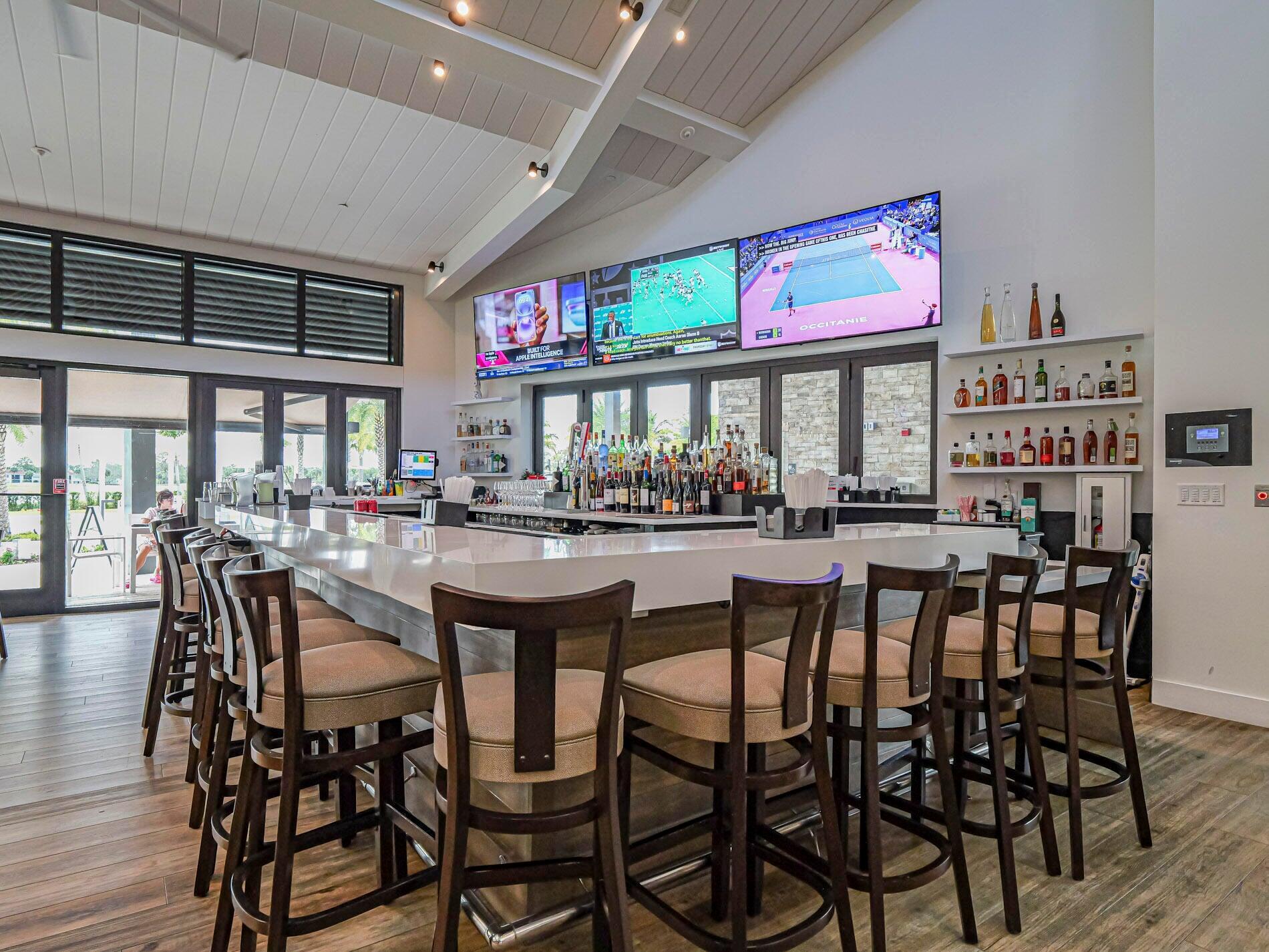 EASTPOINTE COUNTRY CLUB 3 - Residential Lease