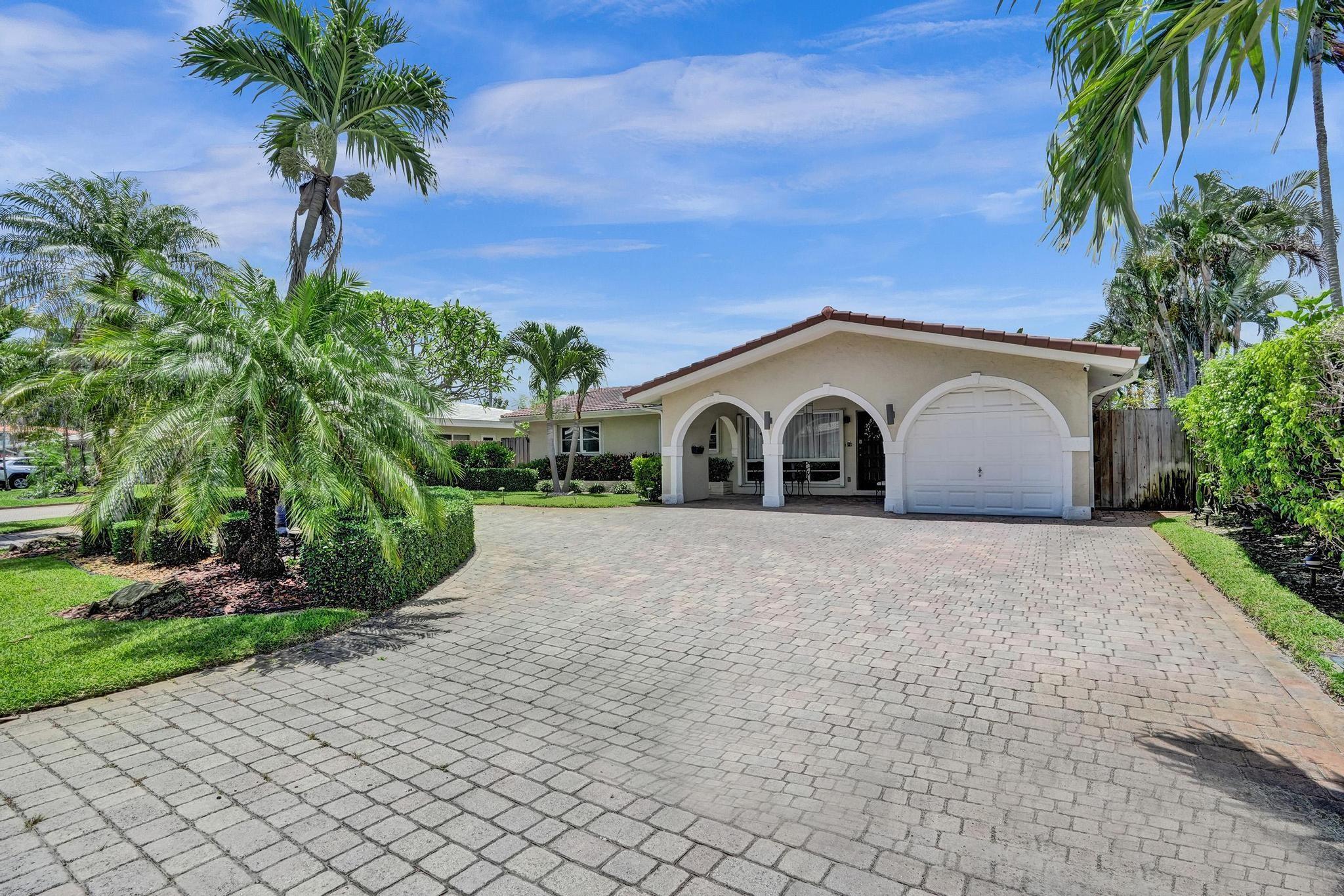 1866 NE 33rd St, Oakland Park, FL, 33306/$825,000 1 1866 NE 33rd St
