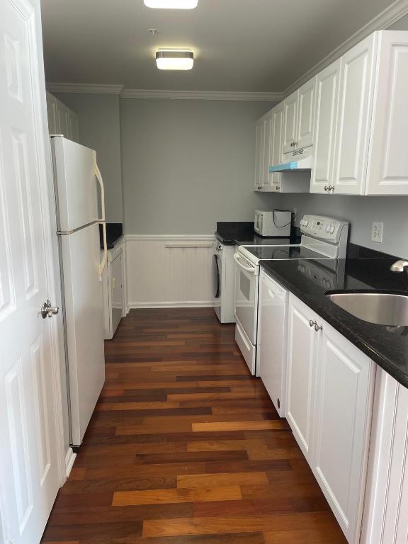 ARISSA PLACE CONDO - Residential