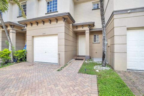 991 Abaco Lane Riviera Beach FL 33404
