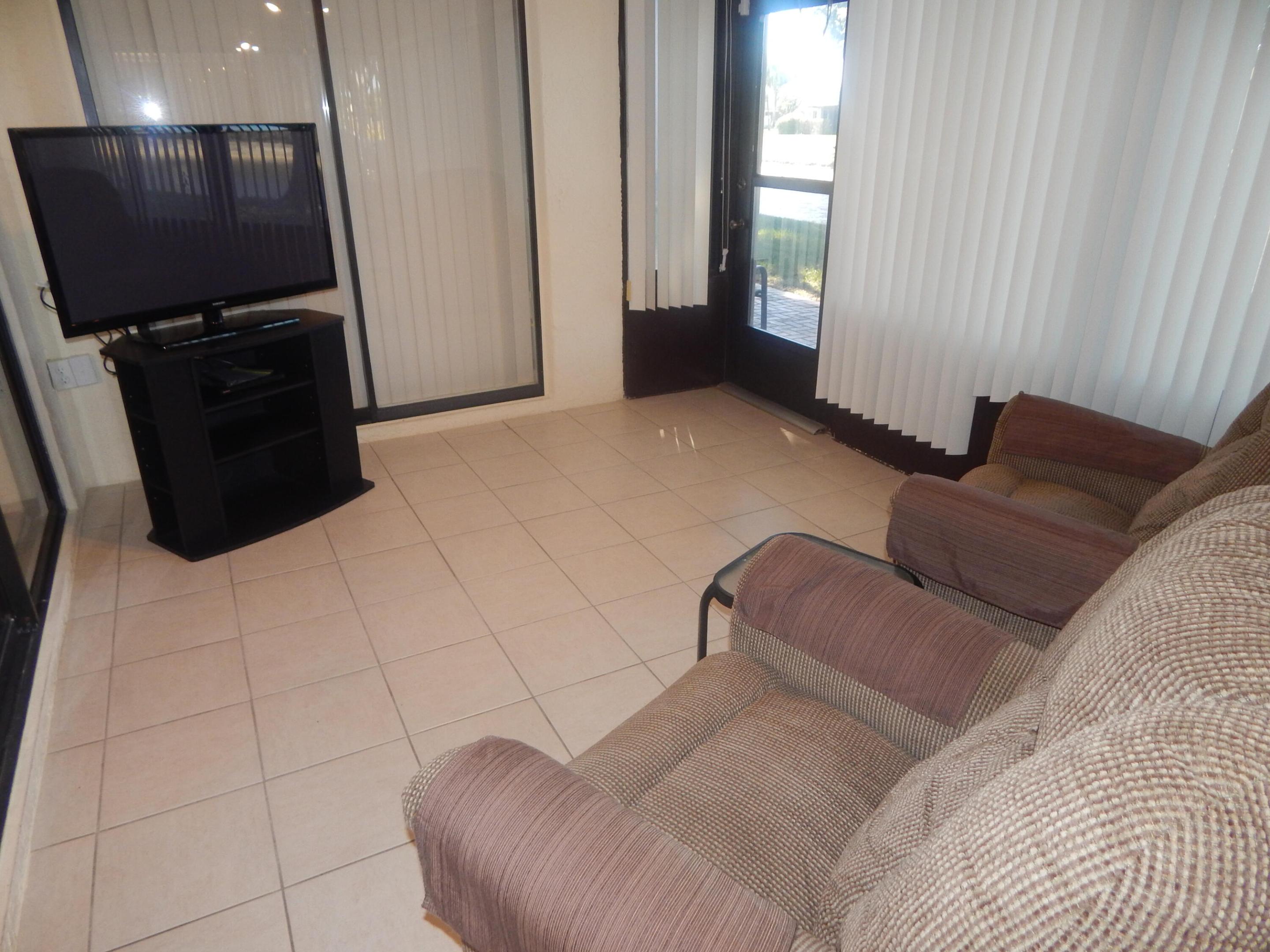 BUTTONWOOD 1 - Residential