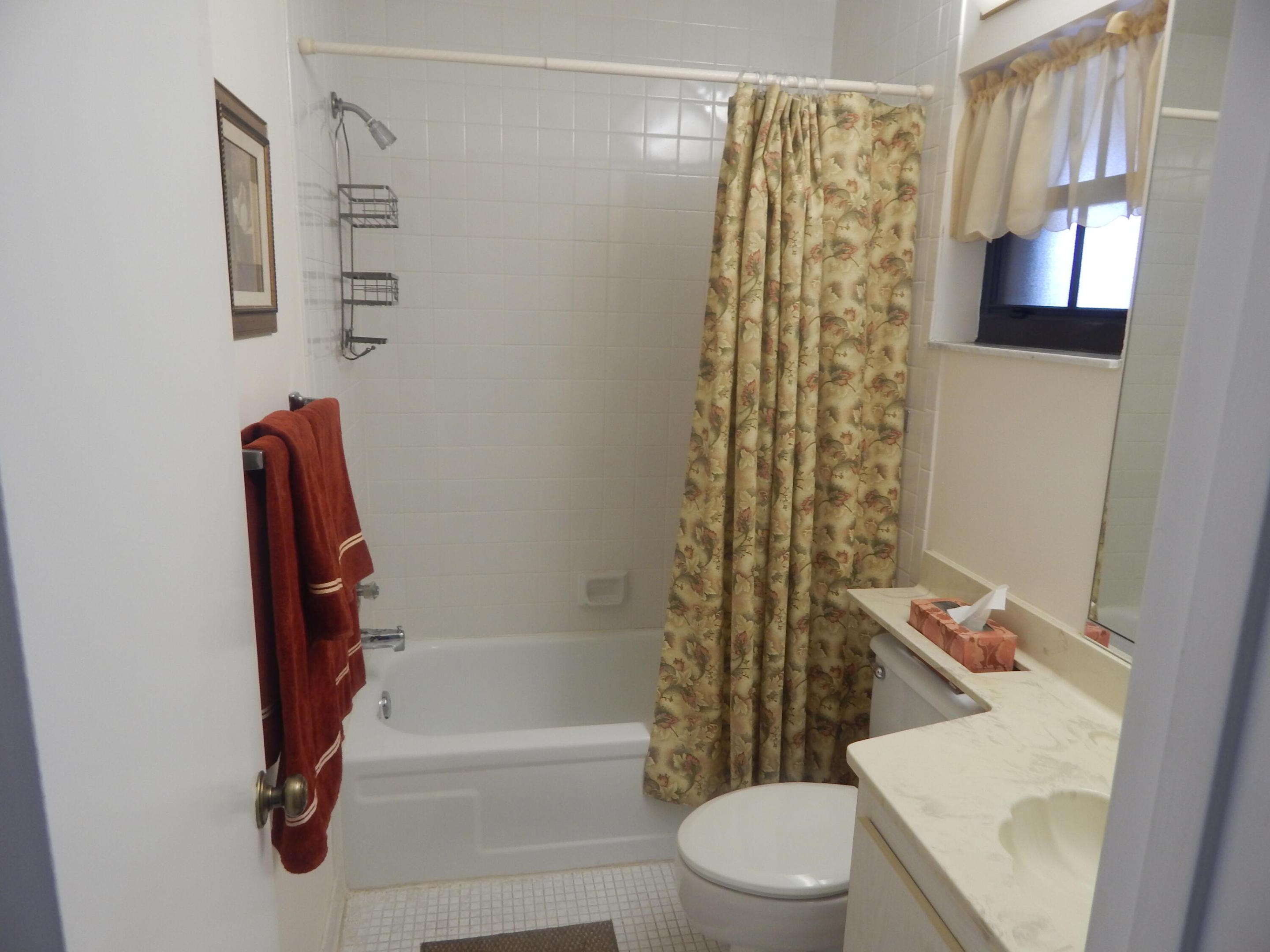 BUTTONWOOD 1 - Residential