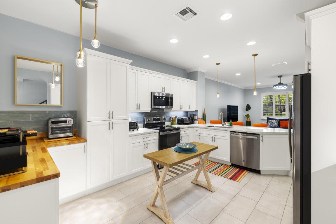 15816 Italian Cypress Way