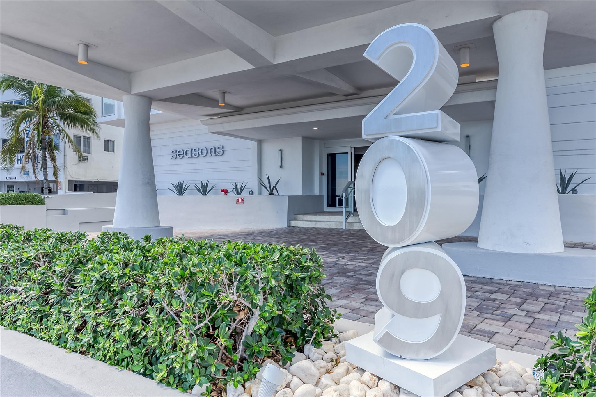 The Seasons Condo - Residential Lease