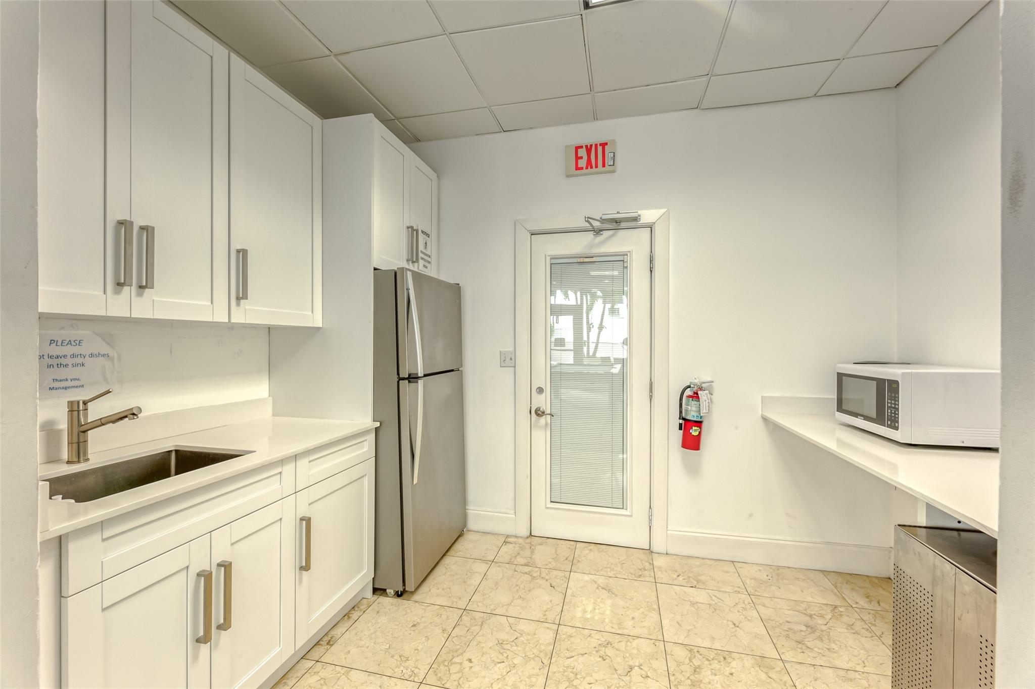 The Seasons Condo - Residential Lease