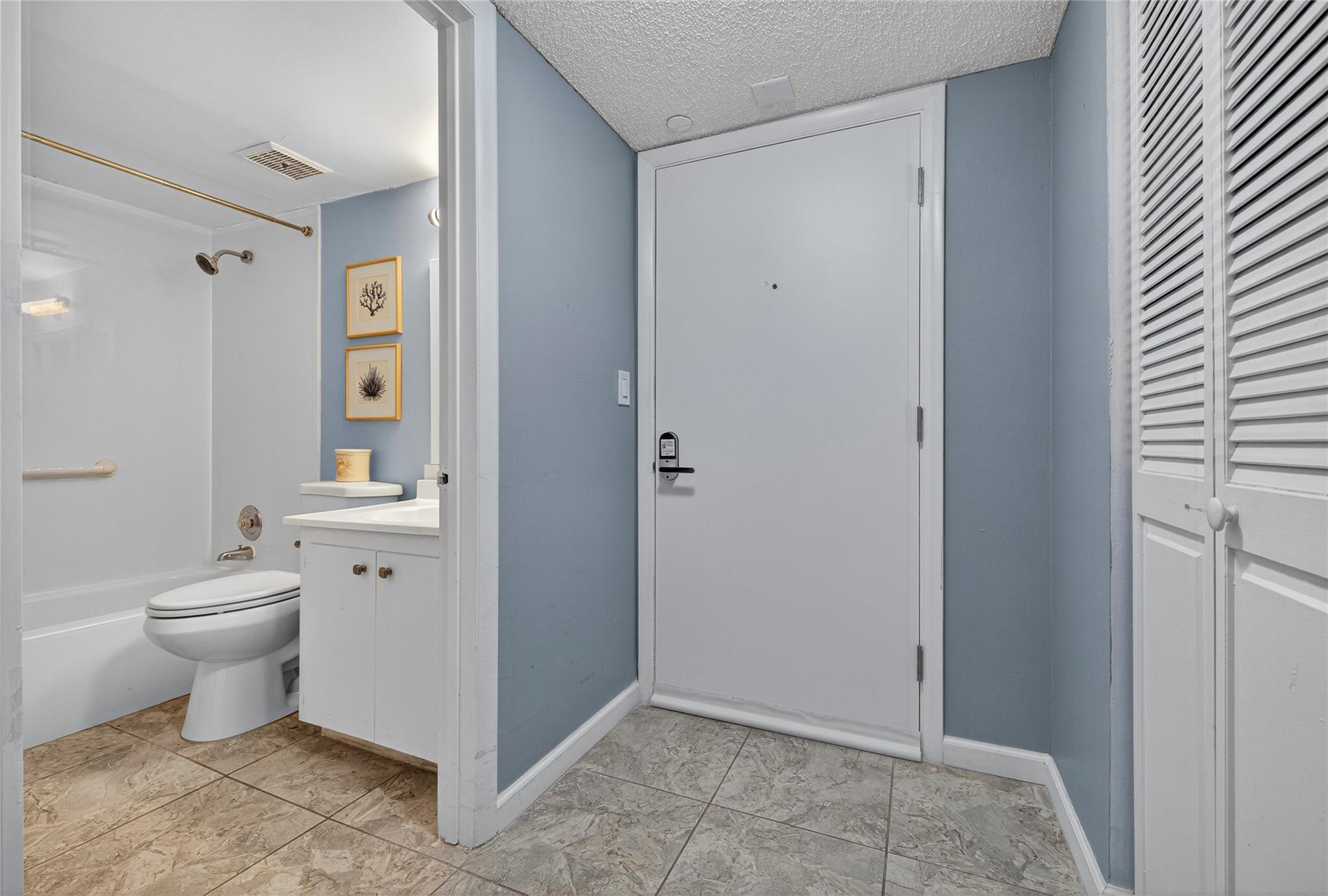 The Seasons Condo - Residential Lease