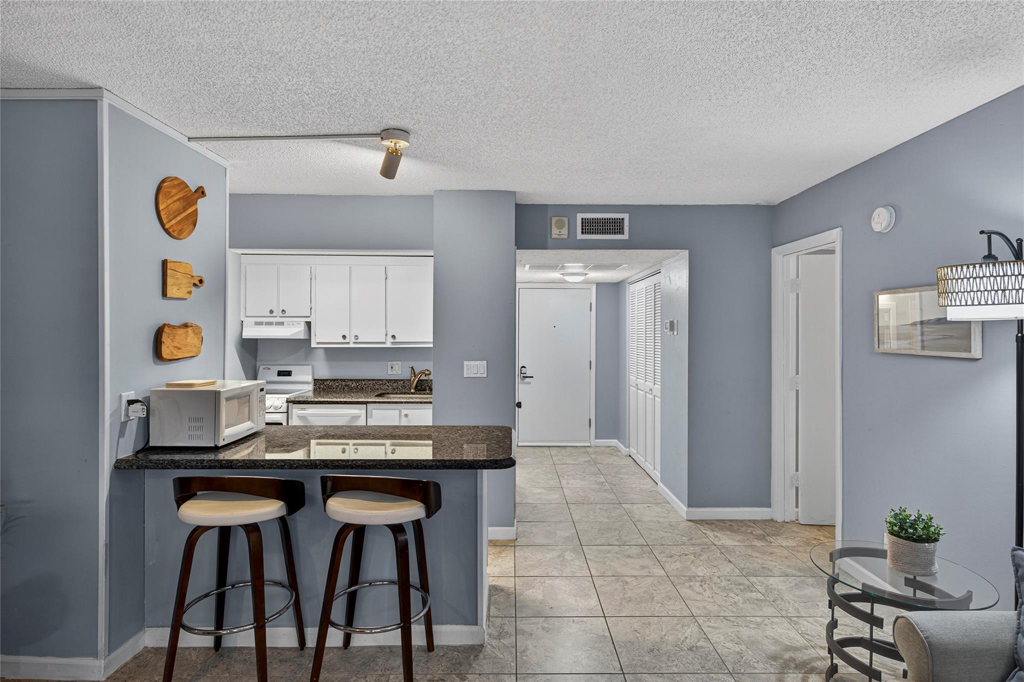 The Seasons Condo - Residential Lease