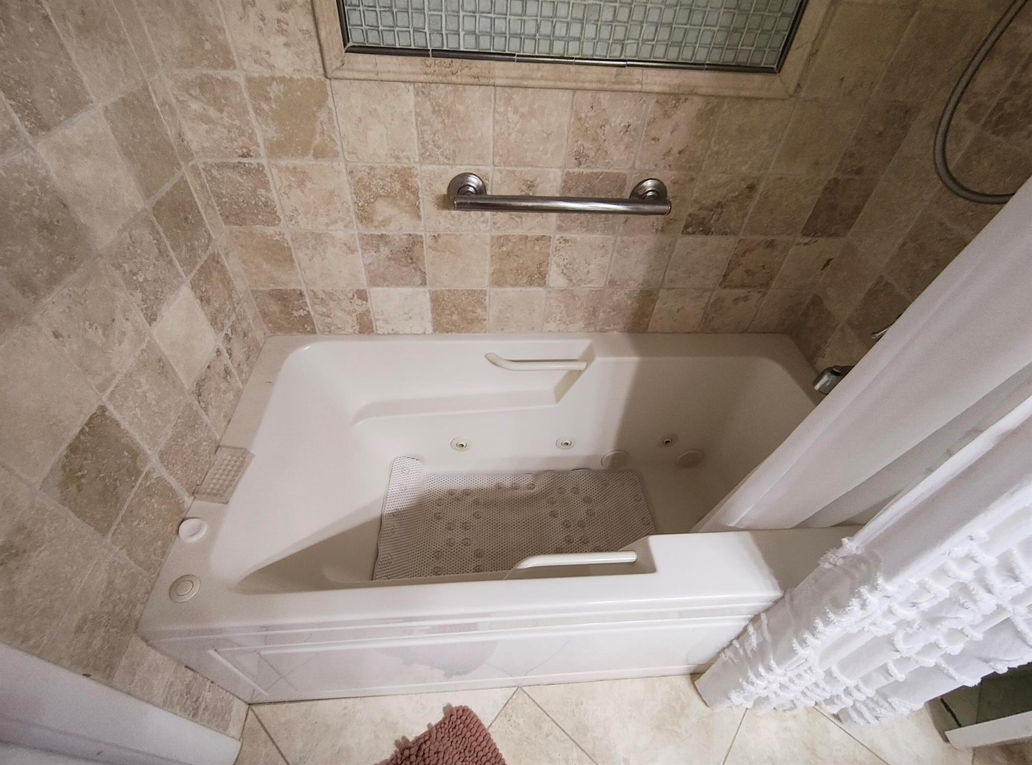 LEISUREVILLE LAKE CONDO - Residential