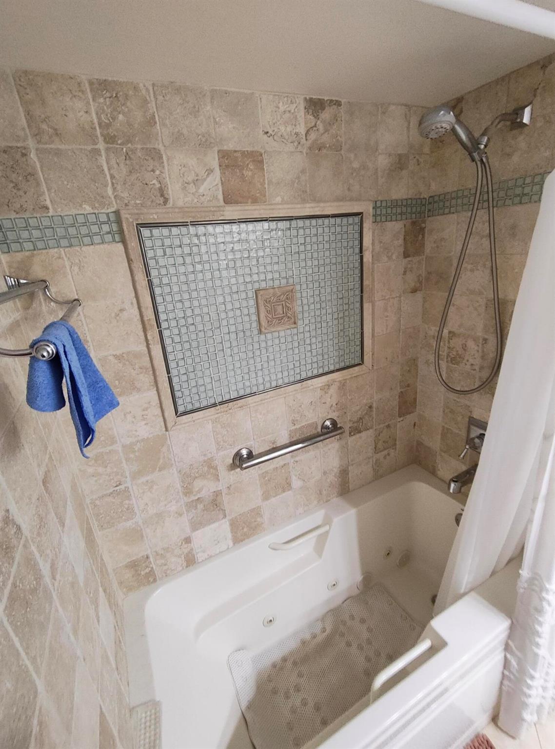 LEISUREVILLE LAKE CONDO - Residential