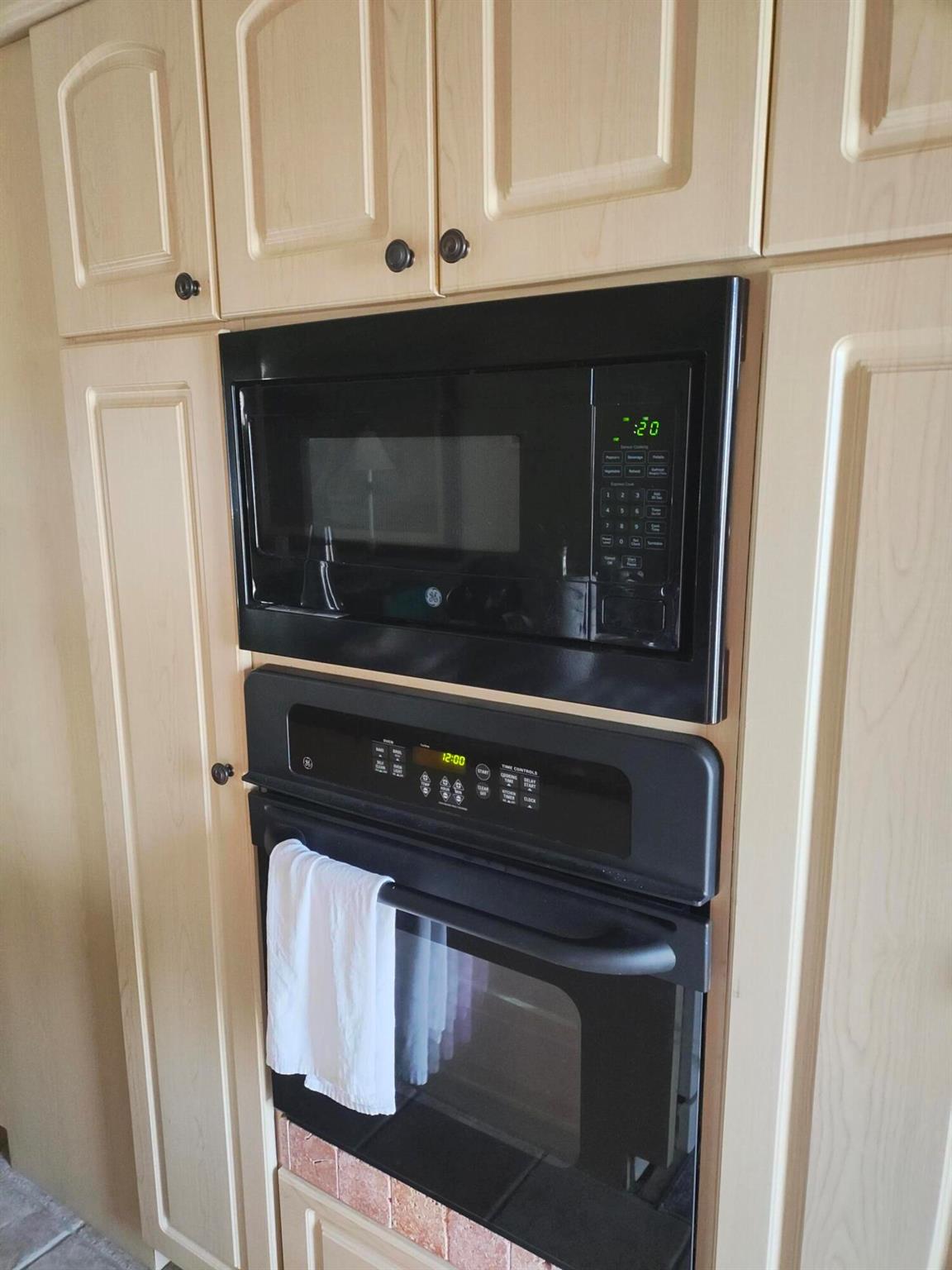 LEISUREVILLE LAKE CONDO - Residential