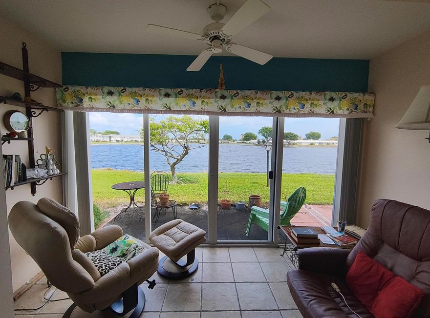 2 Bedroom 1 1/2 Bath Condo with spectacular lake. Updated Open Kitchen. Jacuzzi Tub in Main Bathroom. Condo in conveniently located. Less than 5 minutes to I-95 and Boynton Beach Mall and fine dining. Unit is being offered Partially Furnished. No Recreational Lease attached with this unit which make the HOA Fee low. Call today for an appointment. NOTE Rec Lease is paid in full.