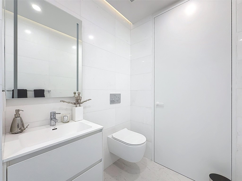 2000 Ocean - Residential