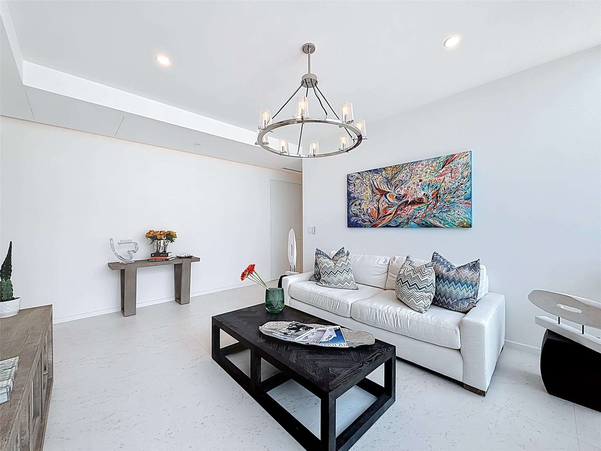 2000 Ocean - Residential