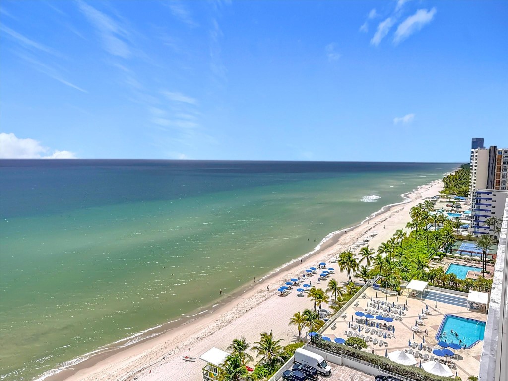 2000 Ocean - Residential