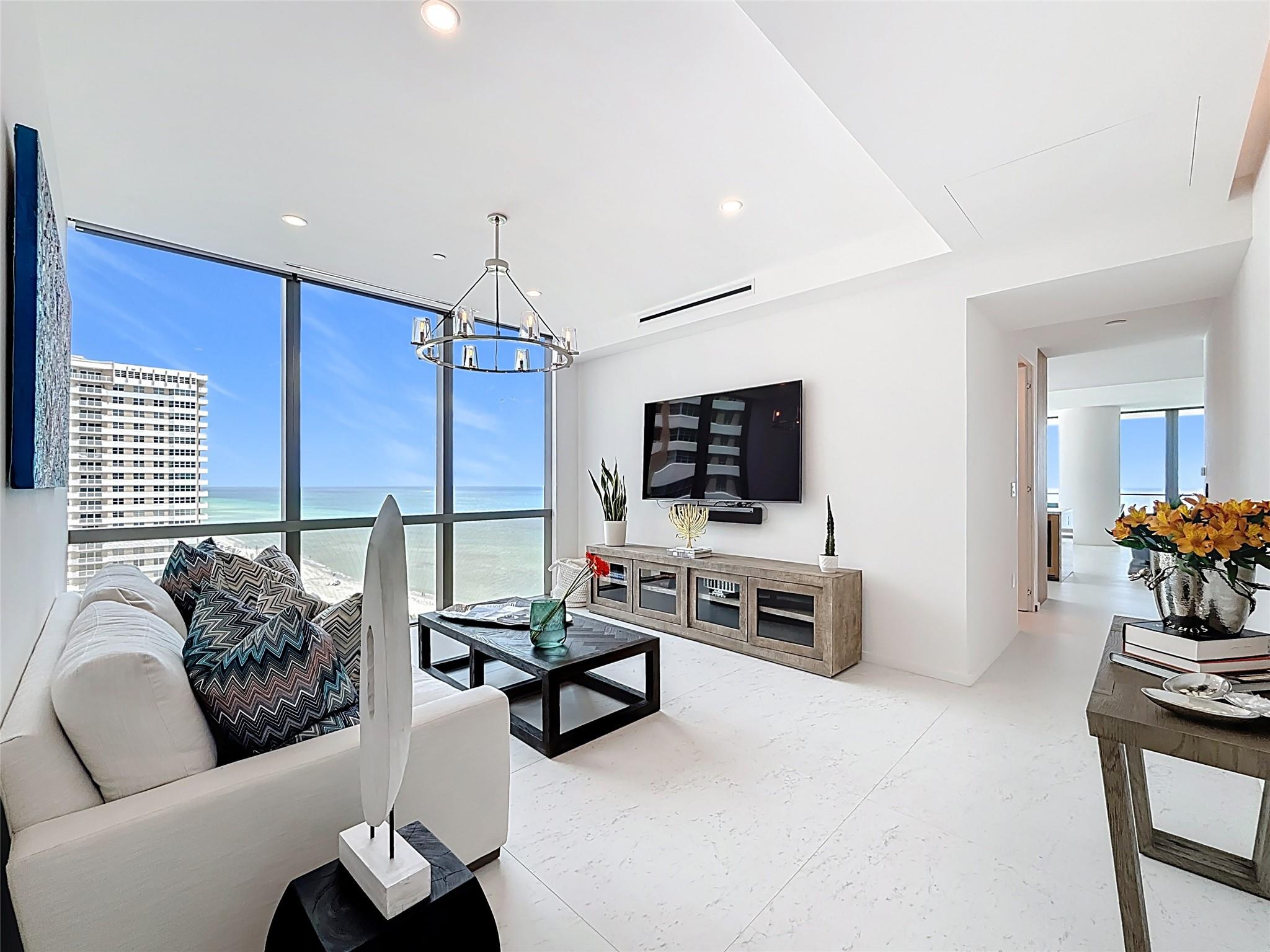 2000 Ocean - Residential