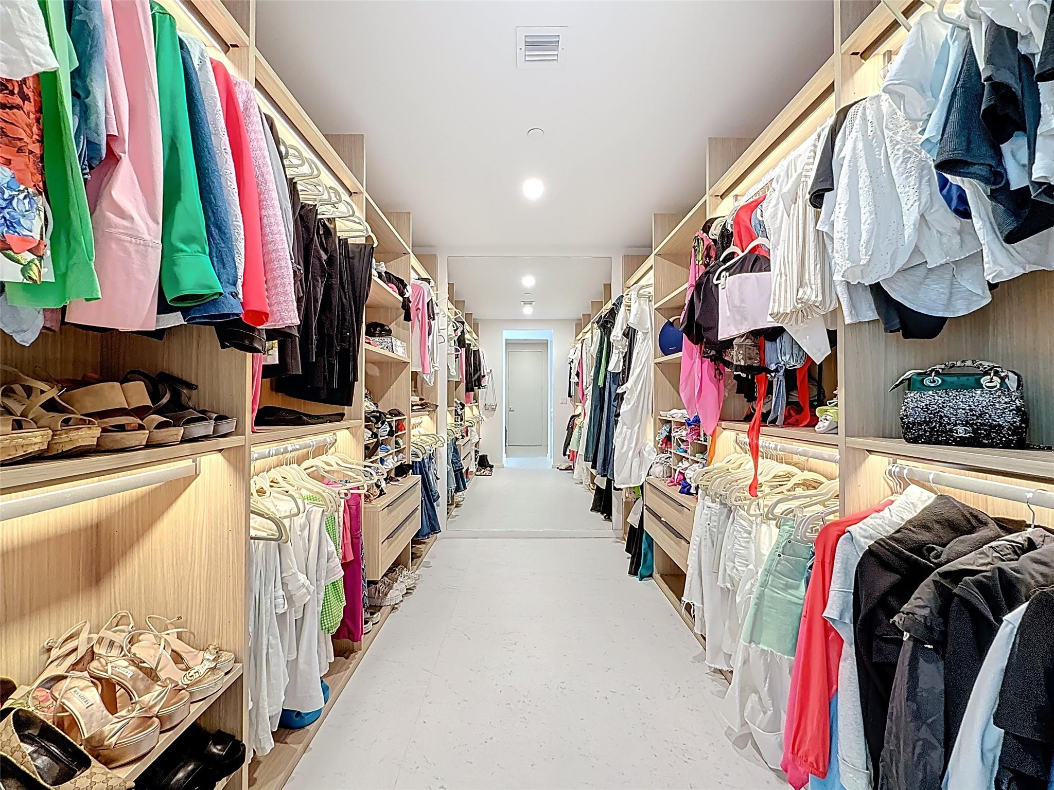 2000 Ocean - Residential