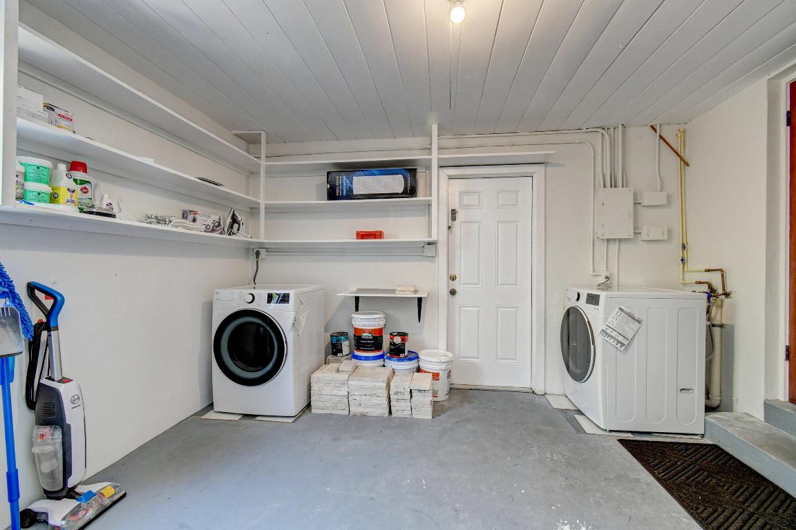 BURNUP AND SIMS ESTATES 2 - Residential Lease