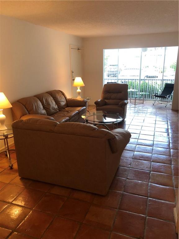 BAY COLONY CLUB - Residential