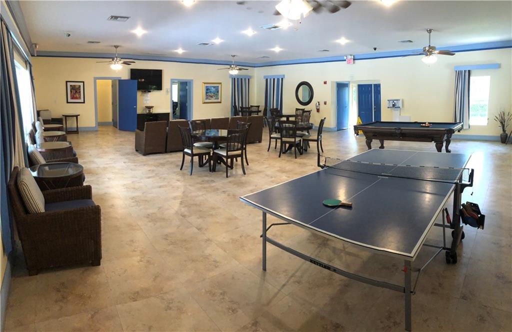 BAY COLONY CLUB - Residential