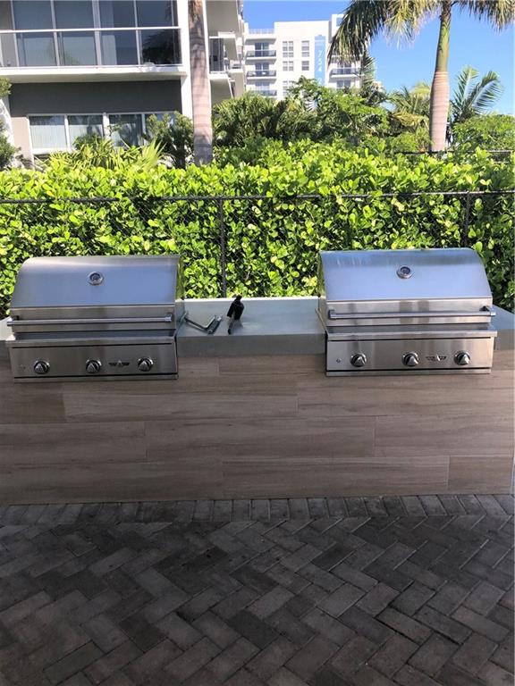 BAY COLONY CLUB - Residential