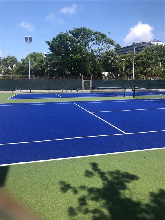 BAY COLONY CLUB - Residential